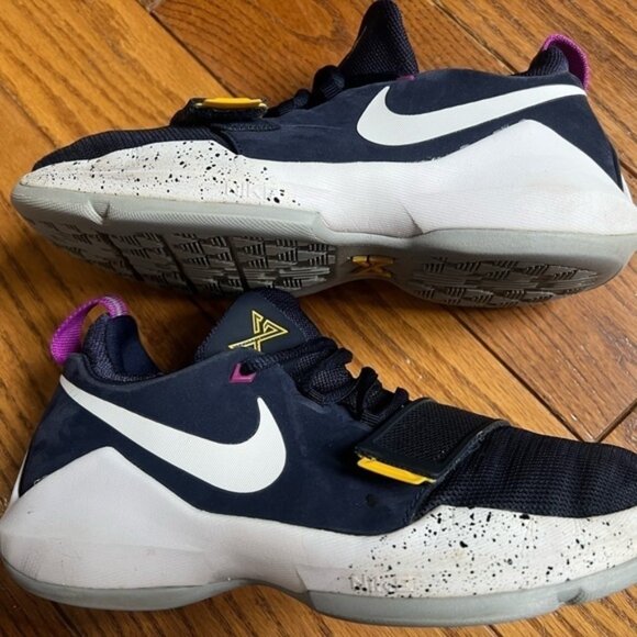 Nike PG 1 Paul George The Bait Basketball Sneakers, Youth Big Boys Size 4 - Picture 4 of 16